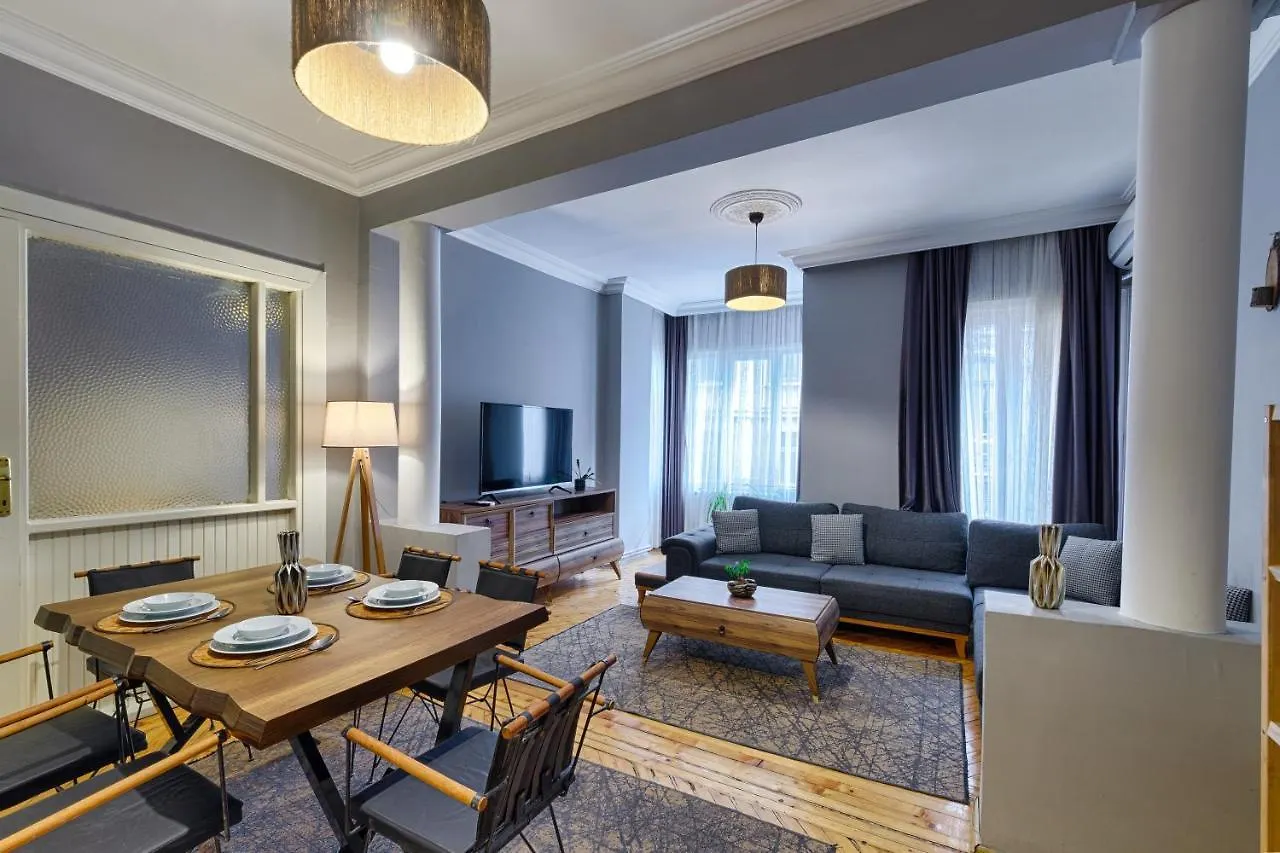 Marvelous 4 Bedroom Apartment / Perfect Location Istanbul