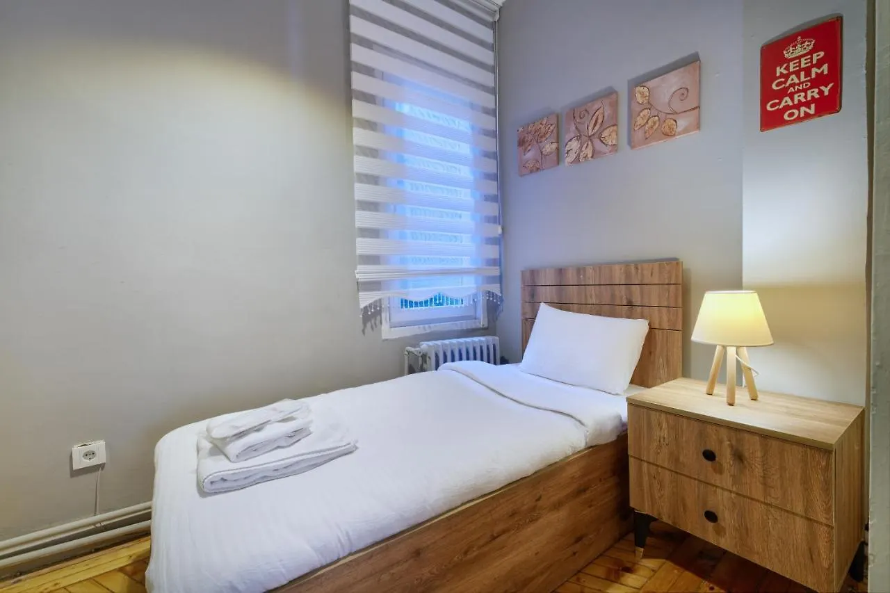Marvelous 4 Bedroom Apartment / Perfect Location Istanbul Türkei