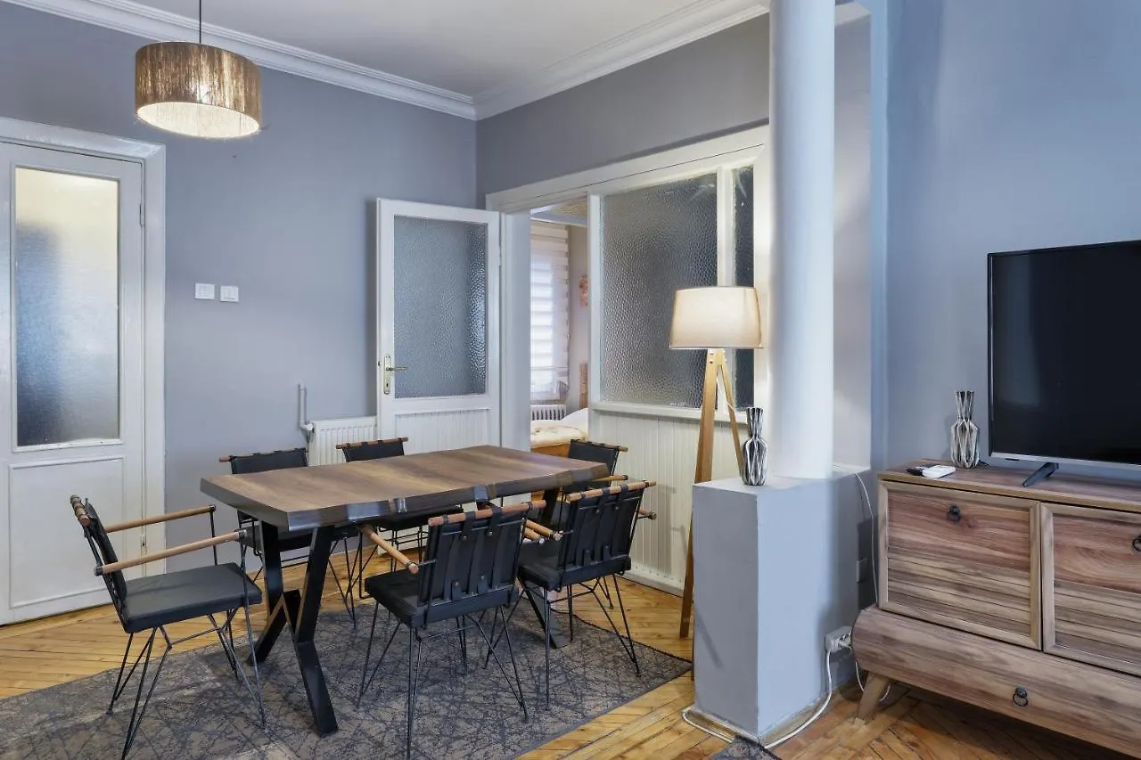 Marvelous 4 Bedroom Apartment / Perfect Location Istanbul Turkey
