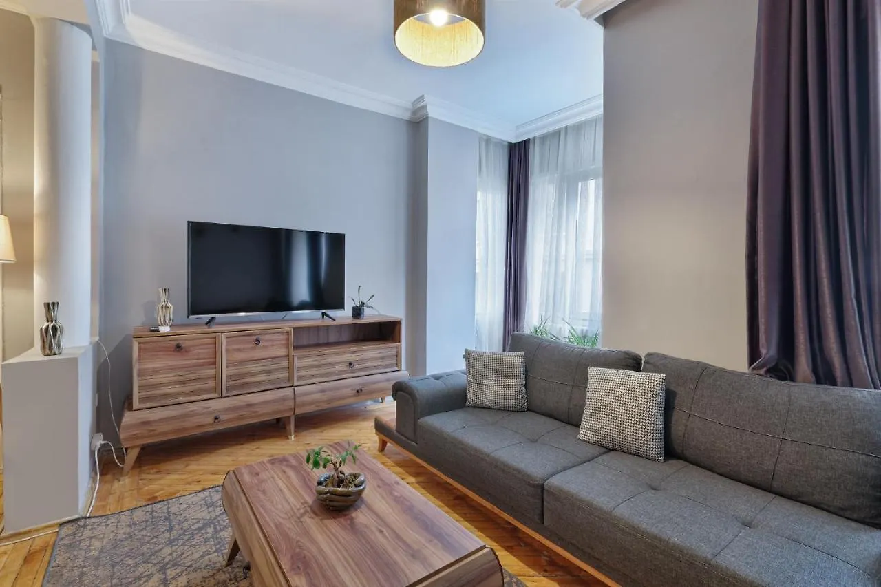 Marvelous 4 Bedroom Apartment / Perfect Location Istanbul