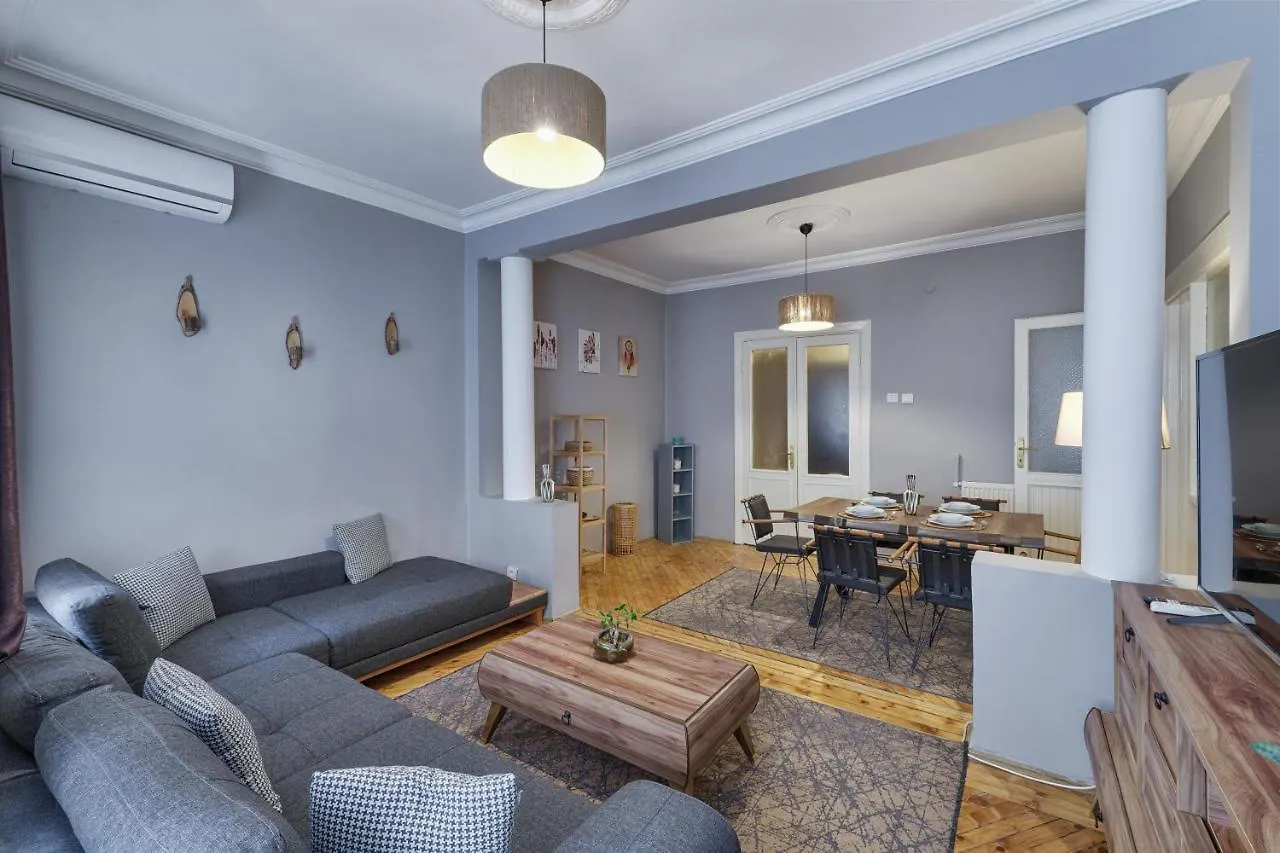 Marvelous 4 Bedroom Apartment / Perfect Location Istanbul Turkey