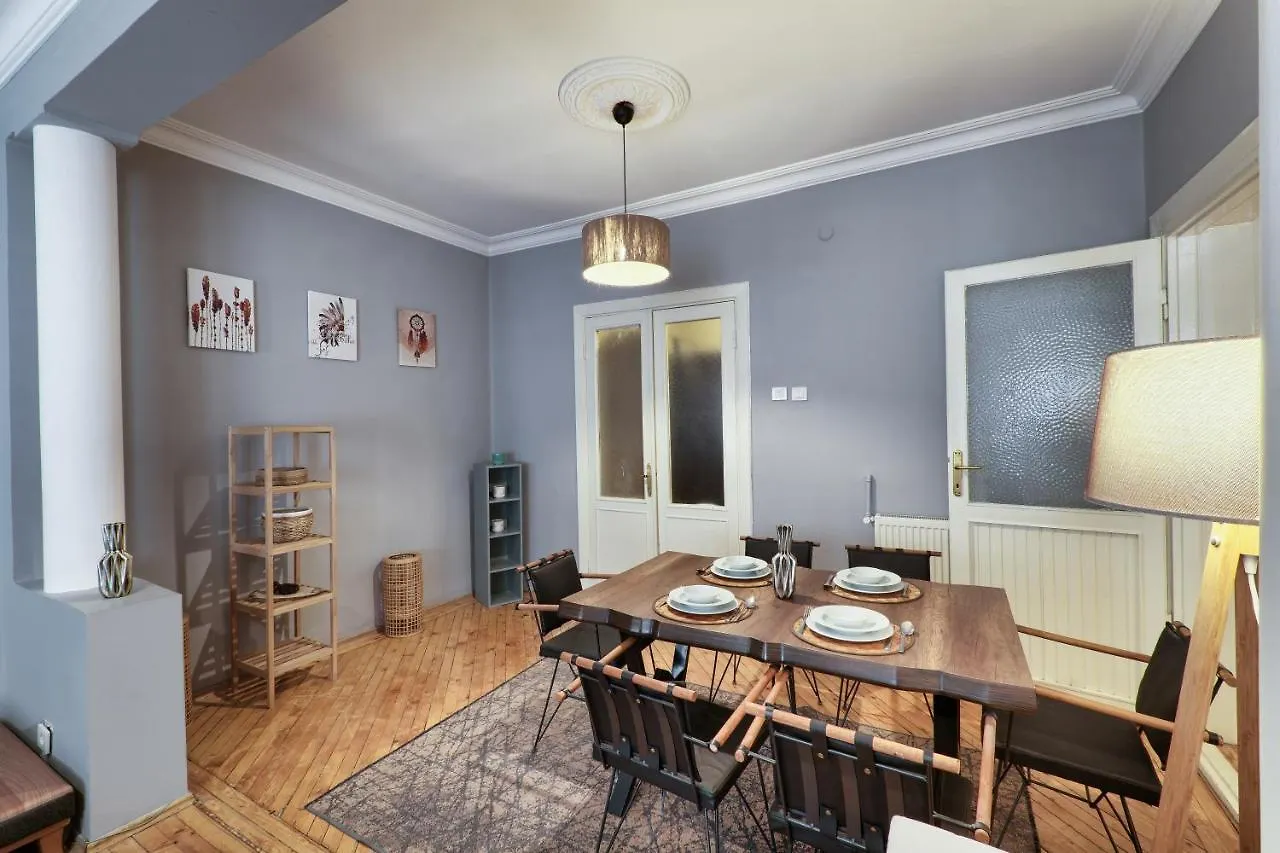 Marvelous 4 Bedroom Apartment / Perfect Location Istanbul